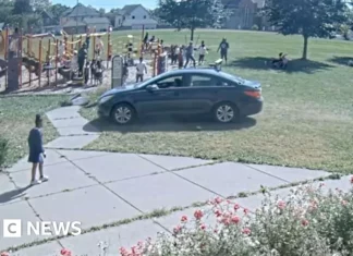 Budak 10 tahun curi kereta, hampir langgar kanak-kanak lain di taman permainan