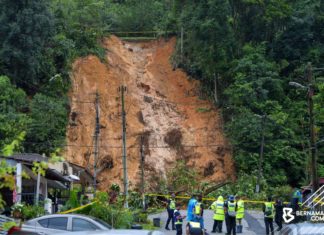 Tanah runtuh Taman Melawati, polis arah penghuni 20 rumah berpindah