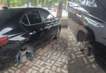 Rim Honda City kena rembat di parkir berbayar