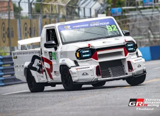 Toyota Gazoo Racing ubah Hilux Champ jadi jaguh litar!