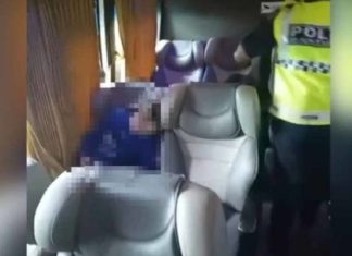 Remaja maut ketika cas telefon dalam bas