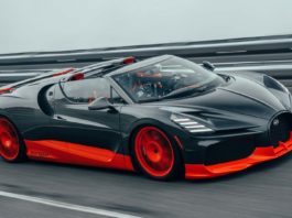 Bugatti Mistral kini pegang rekod kereta open-top paling laju di dunia, 453.9 kmj!