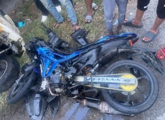 Penunggang Y16ZR maut digilis MPV