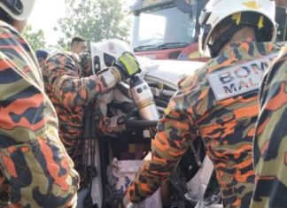 Kemalangan tiga kenderaan termasuk treler, penunggang motosikal maut