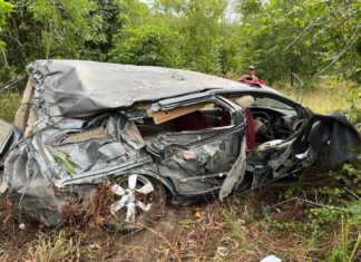 Jurujual maut, MPV dipandu langgar lopak air