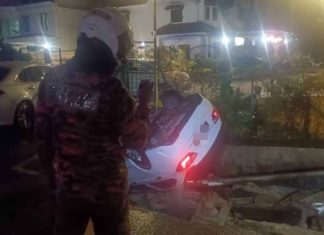 Tanah runtuh di Pandan Indah, Proton Saga jatuh tebing