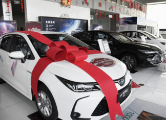 Persaingan sengit, Toyota pertimbang tutup pusat jualan di China