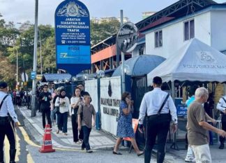 Pesalah trafik serbu kaunter bayar saman