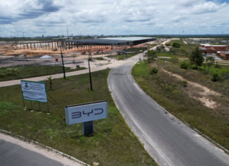 163 warga China bekerja ‘macam hamba’ di tapak kilang EV di Brazil