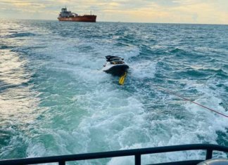 Jet ski terbalik, dua pemancing hanyut lebih 30 jam