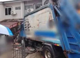 Lori sampah hilang kawalan rempuh tiga rumah