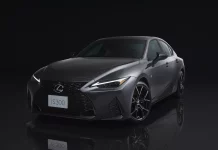 Sedan sporti Lexus IS F Sport Black IV ini hanya untuk pasaran Jepun sahaja