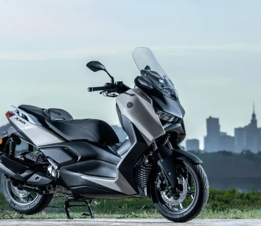 Yamaha XMAX 300 & 125 lancar di Eropah