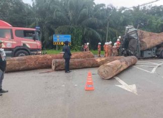 Bapa maut, anak cedera kemalangan lori balak dan pasir