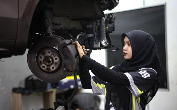 mekanik wanita_2