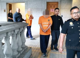 SPRM tahan 8 individu termasuk 6 pemeriksa kenderaan