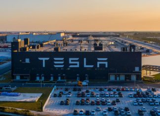 Kilang pembuatan mega Tesla di Shanghai beroperasi 11 Februari