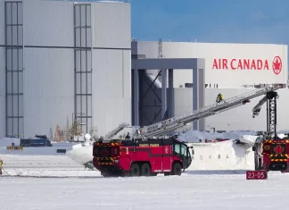 Pesawat Delta Air Lines terhempas dan terbalik di Toronto