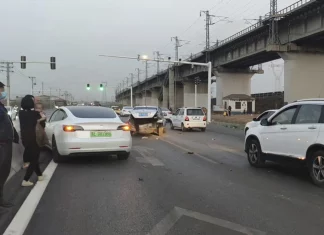 Dakwa ibu bapa cedera akibat kegagalan brek, wanita diminta bayar RM101k kepada Tesla