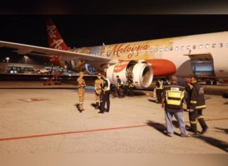 Enjin terbakar, pesawat Air Asia lakukan pendaratan cemas di KLIA 2