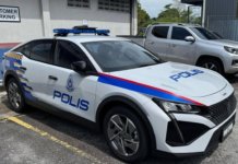 Peugeot Malaysia serah dua unit Peugeot 408 kepada PDRM