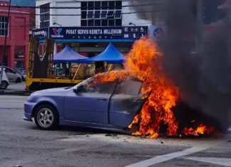 Simpan mercun dalam but, Proton Gen 2 terbakar