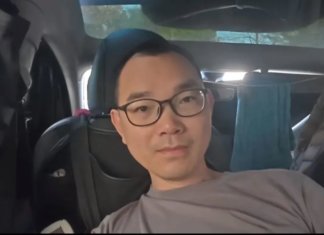 Lelaki ini lebih selesa menginap dalam kereta elektrik selama empat tahun