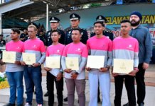 Enam ‘Abang Food Panda’ cekup peragut terima surat penghargaan