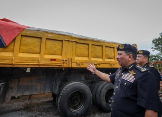 Guna tonto ugut pegawai JPJ, pemandu dan tauke lori ditahan