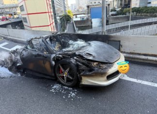 Impian 10 tahun musnah, kereta Ferrari idaman terbakar sejam selepas dibeli