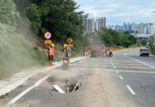 Paip pecah punca jalan berlubang di Sri Gombak