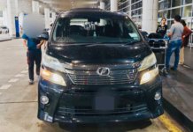 Guna Vellfire abang ipar buat kerja ulat di KLIA