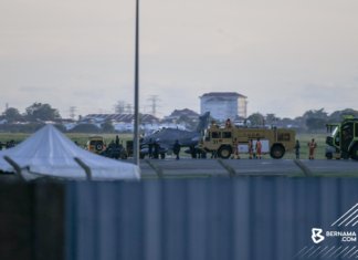 Masalah ‘nose landing gear’, pesawat Hawk tergelincir