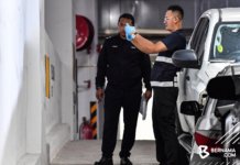 Polis tembak mati dua penjenayah di parkir kereta kondominium