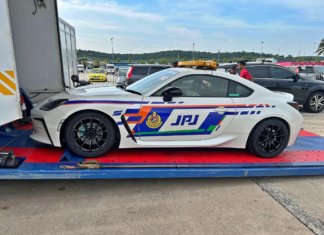 Toyota GR86 dengan seragam JPJ dikesan di Sepang