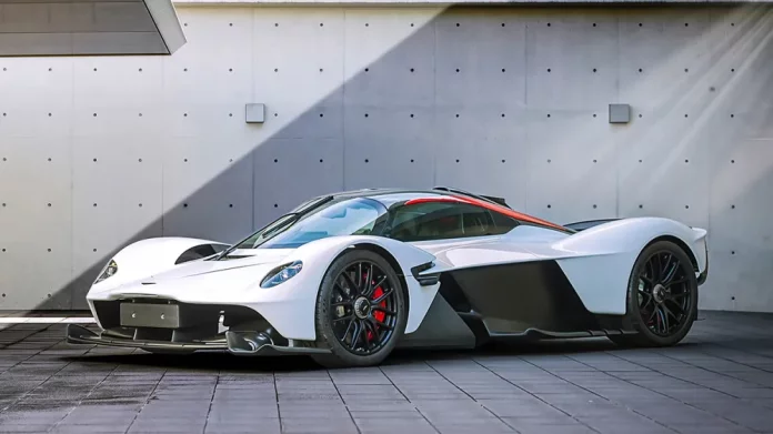 Valkyrie Aston Martin_1.jpg