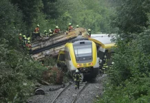 Tiga maut keretapi tergelincir di selatan Jerman