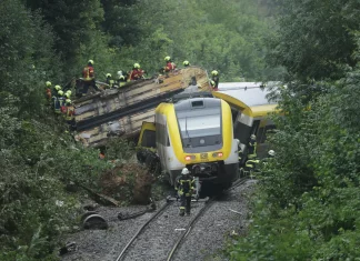Tiga maut keretapi tergelincir di selatan Jerman