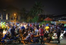 Isteri jalan kaki dua kilometer temui suami ditahan merempit