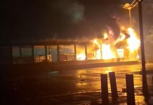 Demo Jakarta : Tujuh buah stesen bas dan plaza tol musnah dibakar