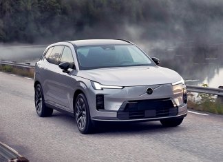 Volvo XC70 2026, model hibrid plug-in dengan jarak elektrik lebih 200 km