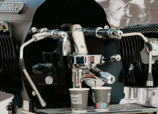 Mesin kopi BMW Motorrad ini diperbuat daripada komponen enjin R18 sebenar