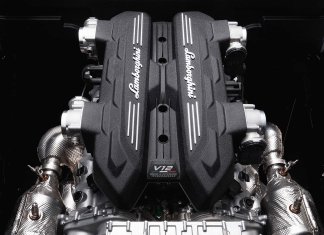 Lamborghini kekalkan produksi enjin V12 selama mungkin
