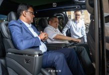 Menteri Pengangkutan terima Zeekr 009