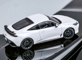 Kit model Tamiya Honda Prelude siap dengan spoiler but ikonik!