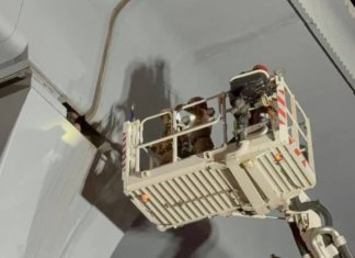 Bomba selamatkan pemuda terperangkap pada tiang MRT