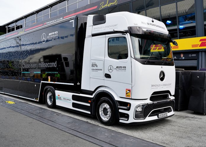 Pasukan Formula 1 Mercedes-AMG PETRONAS guna lori EV Mercedes-Benz eActros 600.01