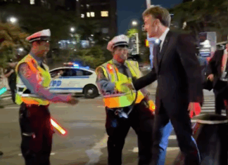 Kereta ditahan dalam sekatan jalan konvoi Trump, Macron terpaksa jalan kaki