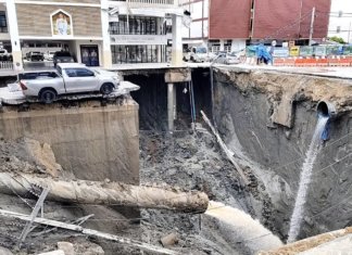 Lubang benam sedalam 50 meter terbentuk di Bangkok