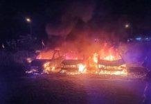 Terdengar bunyi letupan, tiga kereta hangus terbakar